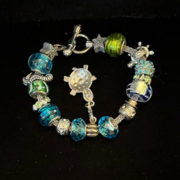 SEA LIFE | Charm Bracelet Enamel Turtle Silver tone and Rhinestone beads - Picture 8 of 9